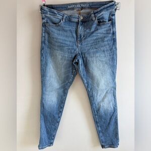 American Eagle Jegging (Women's 16 Short)